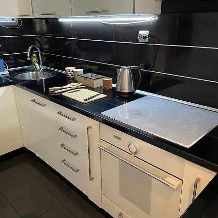 - 55 M2, South-oriented. דירה סקופיה