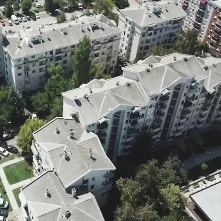 - 55 M2, South-oriented.